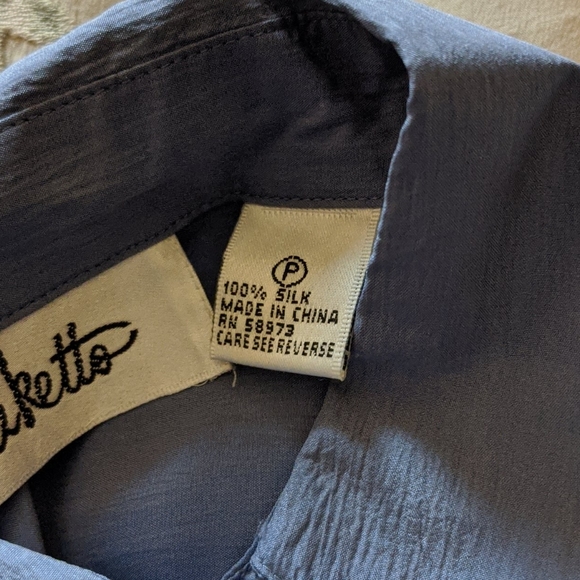 Vintage Silk Shirt size Petite Med Periwinkle blue - Picture 7 of 7
